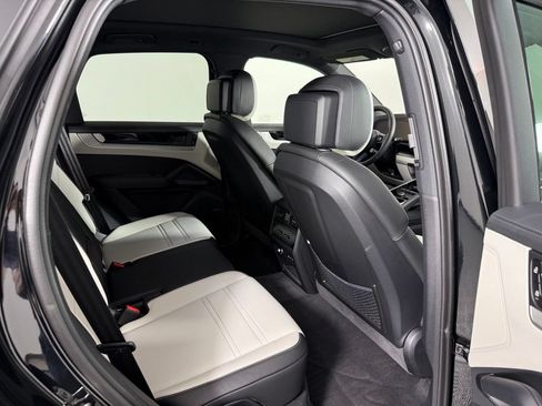 New 2026 Porsche Cayenne S AWD/4WD image 17