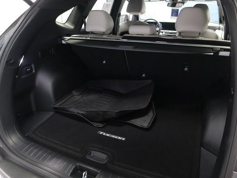 Certified 2025 Hyundai Tucson Limited AWD/4WD image 20