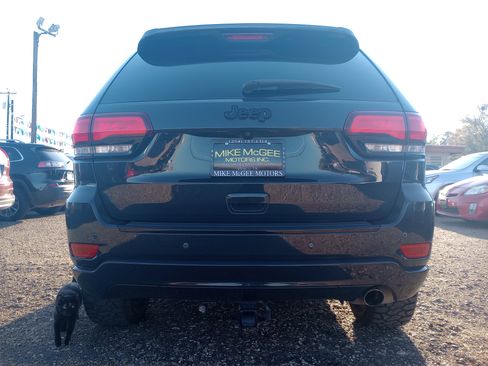 Used 2018 Jeep Grand Cherokee Altitude image 6