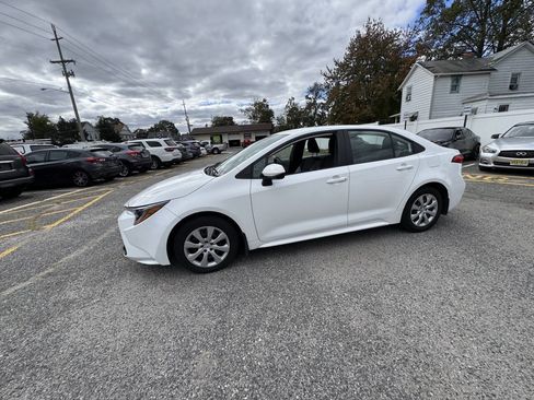 Used 2024 Toyota Corolla LE image 14