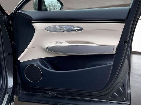 Used 2026 Genesis GV70 2.5T Select image 27