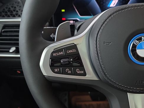 New 2026 BMW X5 xDrive50e w/ Executive Package image 17