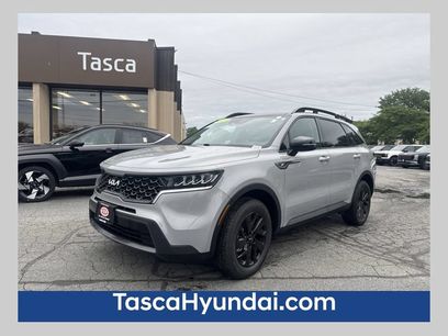 Used 2023 Kia Sorento S w/ Panoramic Sunroof Package