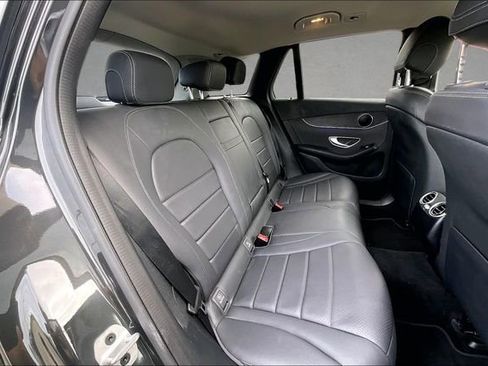 Used 2022 Mercedes-Benz GLC 300 image 27