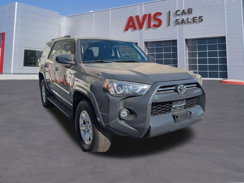 Used 2024 Toyota 4Runner SR5 AWD/4WD image 3