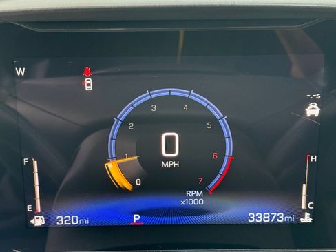 Used 2025 Chevrolet Trax LT FWD image 36