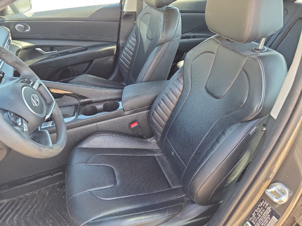Used 2024 Hyundai Elantra Limited FWD image 13
