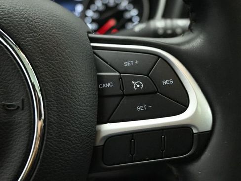 Used 2020 Jeep Compass Limited image 14