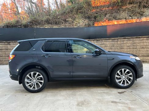 Used 2025 Land Rover Discovery Sport Dynamic SE image 7
