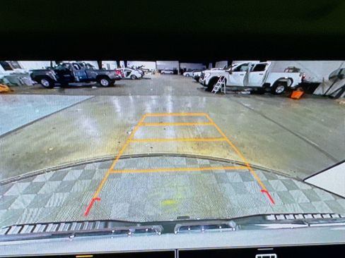 Used 2024 GMC Sierra 2500 Pro w/ Convenience Package image 17