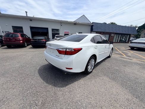 Used 2014 Lexus ES 350 w/ Luxury Package FWD image 40
