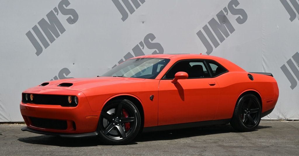 Used 2022 Dodge Challenger SRT Hellcat w/ Plus Package RWD image 2