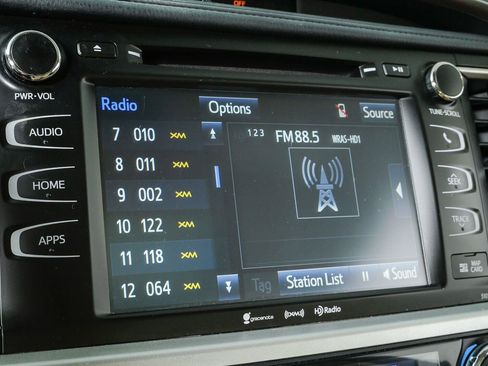 Used 2018 Toyota Highlander XLE FWD image 13