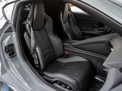 Used 2024 Chevrolet Corvette Stingray Preferred Cpe w/ Z51 Performance Package image 25