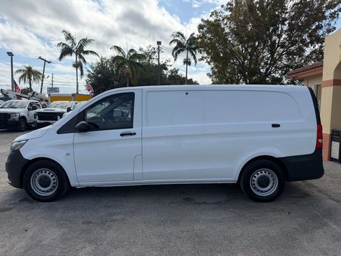 Used 2023 Mercedes-Benz Metris image 4