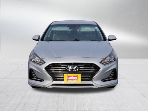 Used 2019 Hyundai Sonata SE image 2