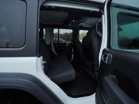 New 2026 Jeep Wrangler Rubicon image 21