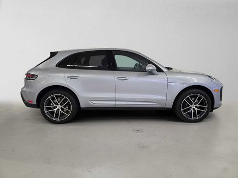 Used 2025 Porsche Macan AWD/4WD image 6