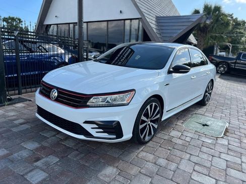 Used 2018 Volkswagen Passat GT image 20