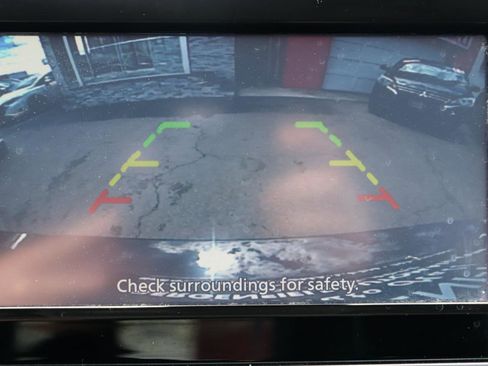 Used 2025 Nissan Versa SV FWD image 29
