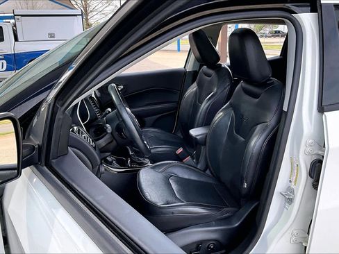 Used 2018 Jeep Compass Limited image 8