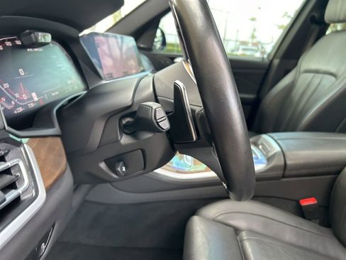 Used 2020 BMW X5 M50i image 50