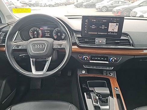 Certified 2023 Audi Q5 2.0T Premium Plus w/ Premium Plus Package image 2