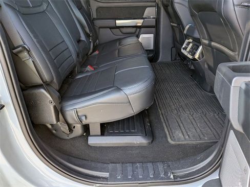 Used 2025 Ford F250 Platinum image 31