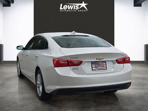 Used 2016 Chevrolet Malibu LT FWD image 3