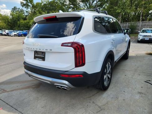 Certified 2022 Kia Telluride S FWD image 4