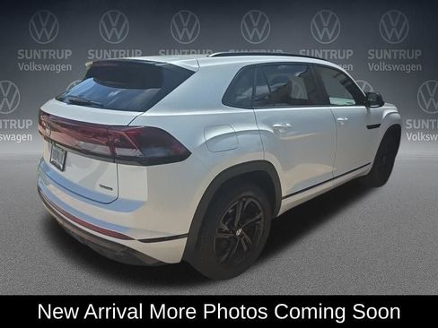 Used 2025 Volkswagen Atlas Cross Sport SEL R-Line image 3