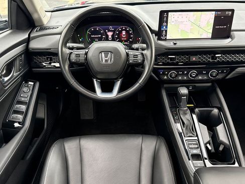 Used 2024 Honda Accord Touring image 17