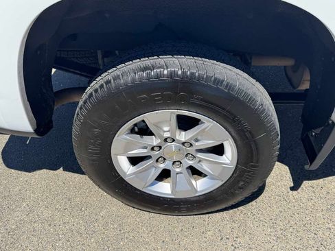 Used 2020 Chevrolet Silverado 1500 LT w/ Bed Protection Package AWD/4WD image 37