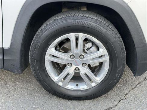 Used 2022 GMC Terrain SLE w/ Driver Convenience Package image 7