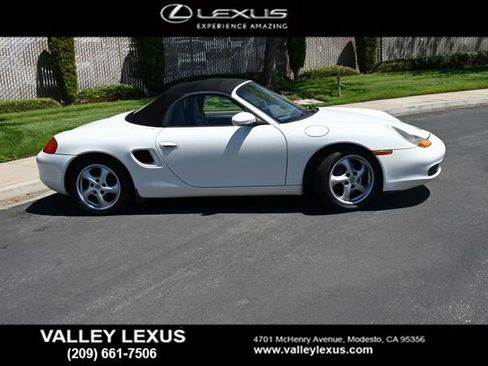 Used 2000 Porsche Boxster RWD image 3