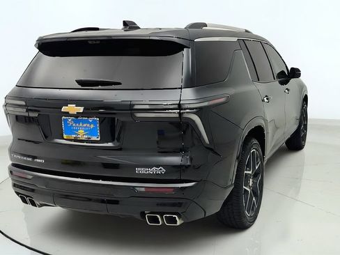 Certified 2025 Chevrolet Traverse High Country w/ LPO, Floor Liner Package AWD/4WD image 6