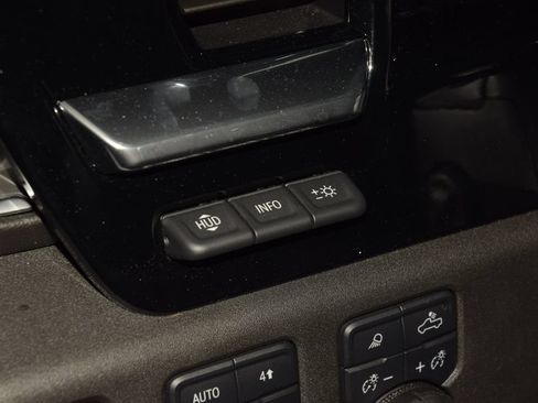 Used 2025 Chevrolet Silverado 1500 High Country w/ High Country Premium Package AWD/4WD image 36