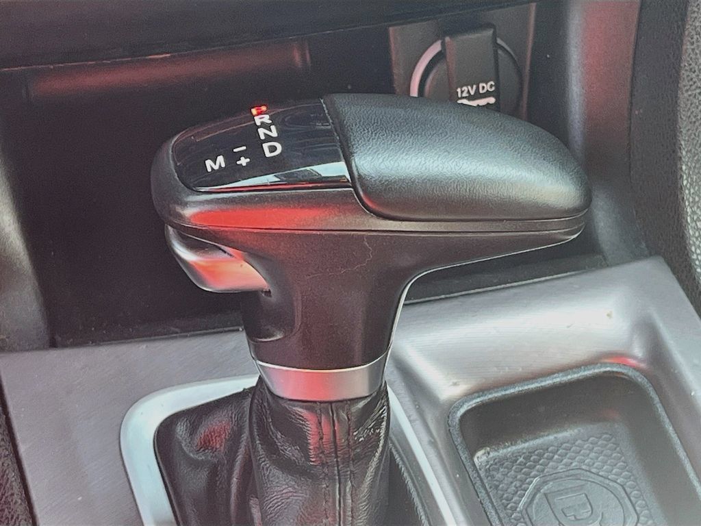 Used 2022 Dodge Charger SXT w/ Driver Convenience Group AWD/4WD image 16