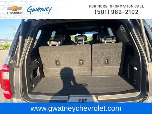 Used 2020 Ford Expedition XLT w/ Equipment Group 202A AWD/4WD image 30