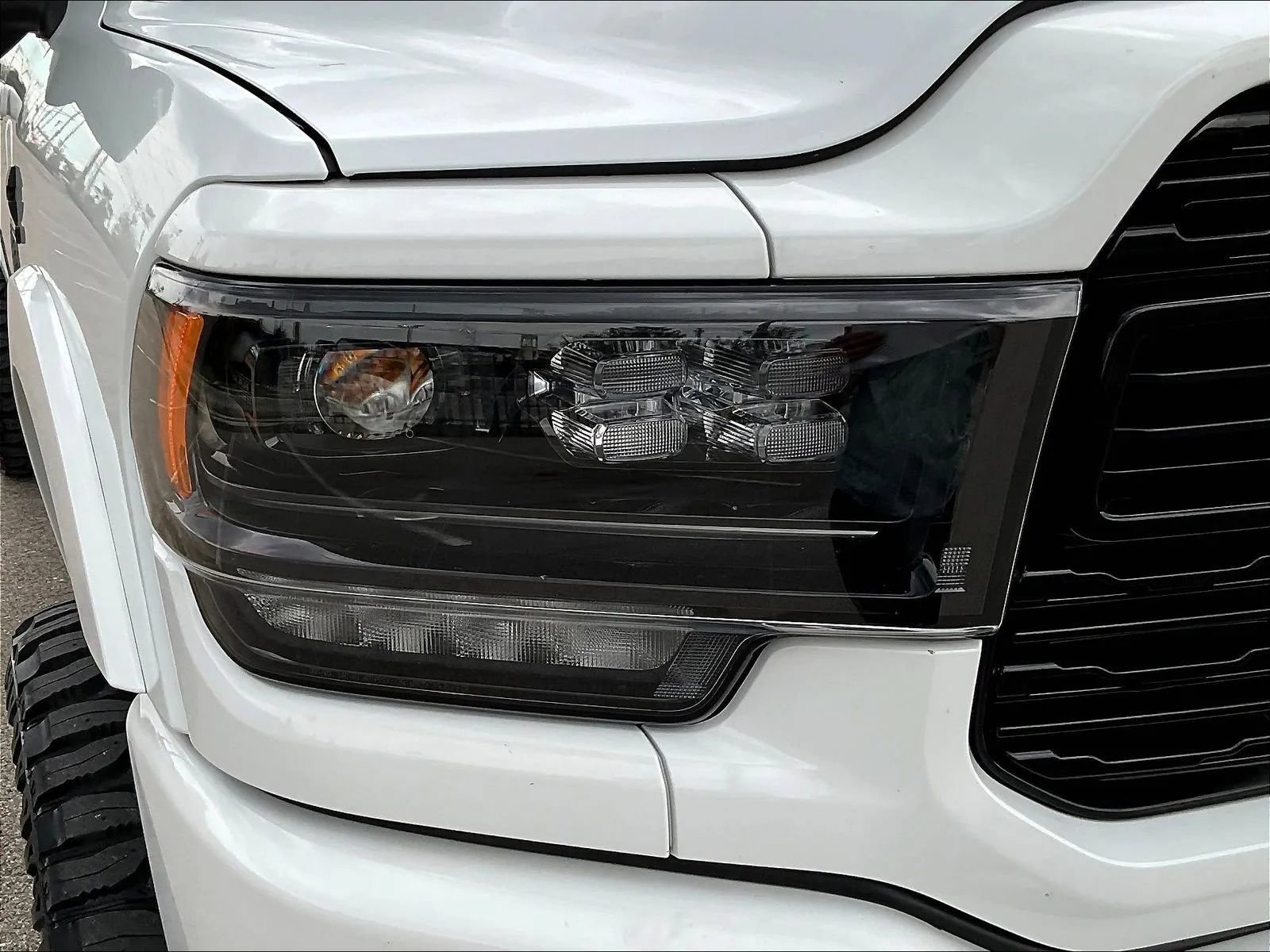 Used 2024 RAM 2500 Limited AWD/4WD image 34