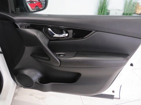 Used 2017 Nissan Rogue Sport SV w/ SV All-Weather Package image 26