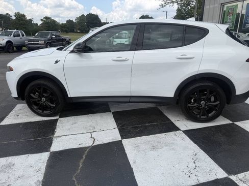 Used 2023 Dodge Hornet GT w/ GT Blacktop Package AWD/4WD image 7