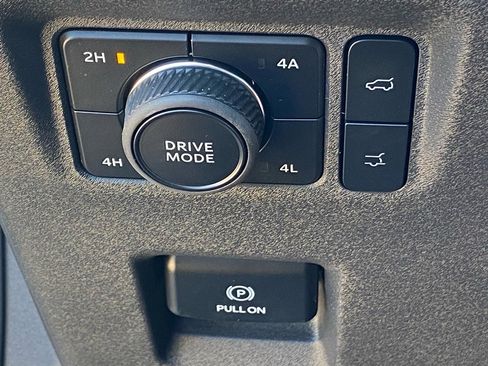 New 2025 Ford Expedition Max Active image 13