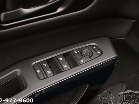 New 2025 Nissan Pathfinder SV image 10