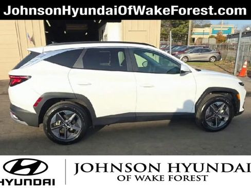 Certified 2025 Hyundai Tucson SEL image 9