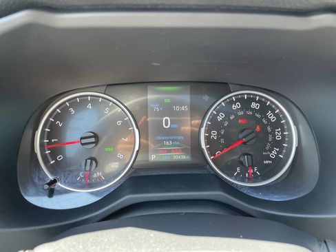 Used 2022 Toyota RAV4 XLE w/ Convenience Package AWD/4WD image 17
