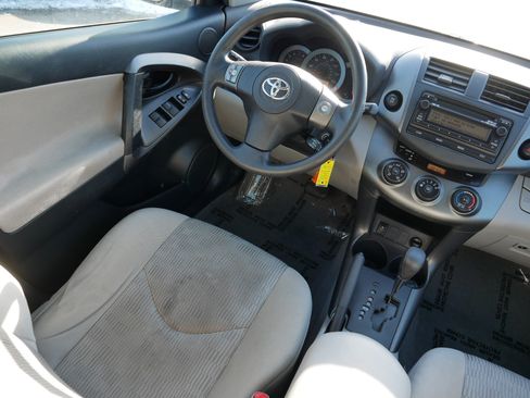 Used 2012 Toyota RAV4 4WD w/ Value Pkg image 9