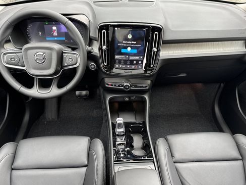 New 2026 Volvo XC40 B4 Plus w/ Climate Package image 14