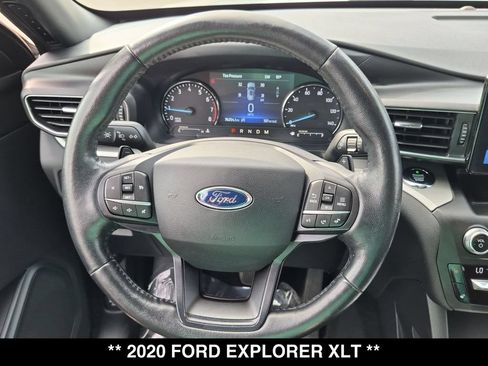 Used 2020 Ford Explorer XLT w/ Equipment Group 202A AWD/4WD image 21