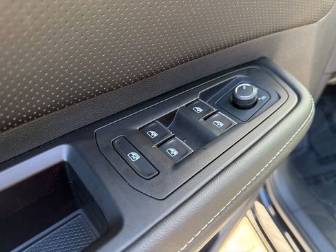 Certified 2024 Volkswagen Atlas SE image 13